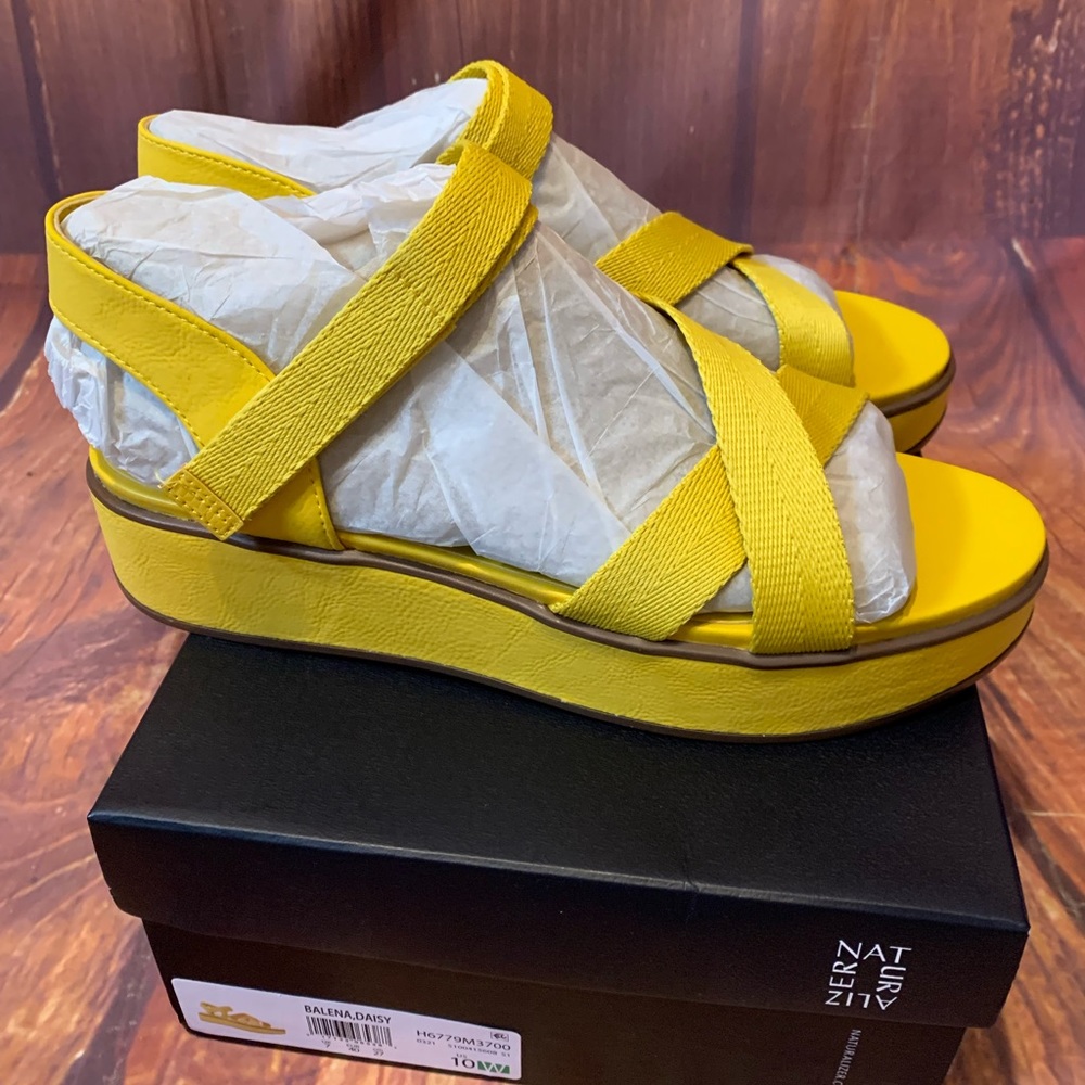 New! Naturalizer Sandals NIB - Picture 2 of 4